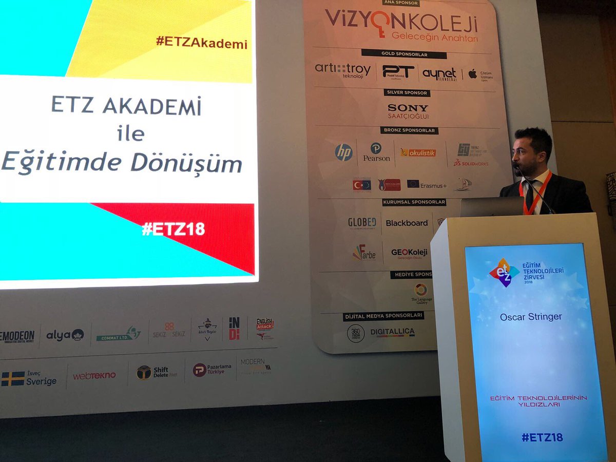 EdTechSummit's tweet photo. #ETZ18 Dinçer Demir “Geleceğe yön verenlerin akademisi ETZ Akademi! 🌟” https://t.co/u139XnJDCS