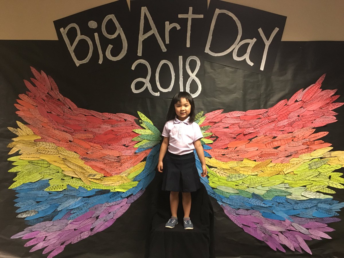 techteacher78's tweet photo. Chancellor Comets celebrate Big Art Day! @AliefISD https://t.co/Lz6sABd07N