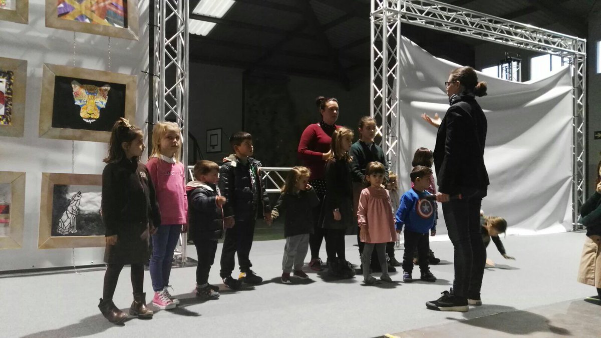 GrupoSorollaEdu's tweet photo. Todo preparado para disfrutar de la II Devesa Fashion Kids, la pasarela de moda organizada por el alumnado de La Devesa School Carlet a favor de @AspanionVLC #IIDevesaFashionKids https://t.co/3dBVANJxwJ