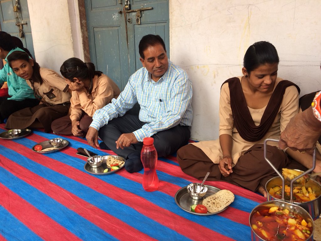 LeadingRajastan's tweet photo. An IAS Officer Who Is Always Helpful For Students All The Time This Time Again Jhunjhunu Collector Dinesh Kumar Yadav Share His Best Wishes To Board Students &amp; Also Had Lunch With Laadli Of JP Janu School Jhunjhunu. @IASassociation @VasudevDevnani @VasundharaBJP https://t.co/NLlawJF2Up