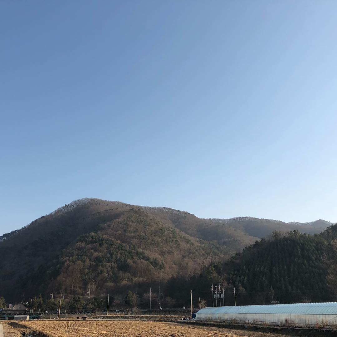 b1a4snaps's tweet photo. [BARO INSTAGRAM] baroganatanatda: 힐링💜 https://t.co/xzksfl6XT4 #kpopsnaps https://t.co/1R4H20FjMK