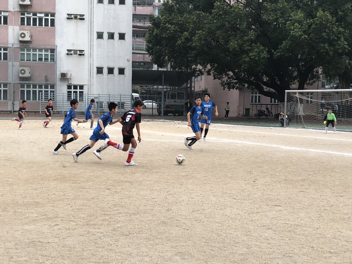 MrSamHo's tweet photo. The @tistigers U12 boys soccer team won their second game 2-0 over ASUM this afternoon. They now have a 2-0-0 record in DSEJ Group C!

#TISMacao #TISTigers #TISTigersU12soccer #DSEJ #Macao #winning #clutch #teamwork #soccer #football #sandpitch #coachlife #sportsmanship https://t.co/exnEghe1w5