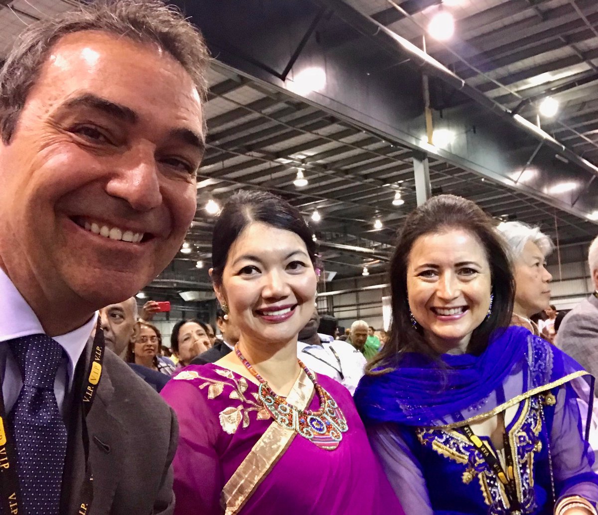 marshall_steven's tweet photo. At the Indian Mela with @JingLeeMLC1 and @AdelaideMP Rachel Sanderson. 🇦🇺🇮🇳
#IAASA https://t.co/A4aXMjcsCx