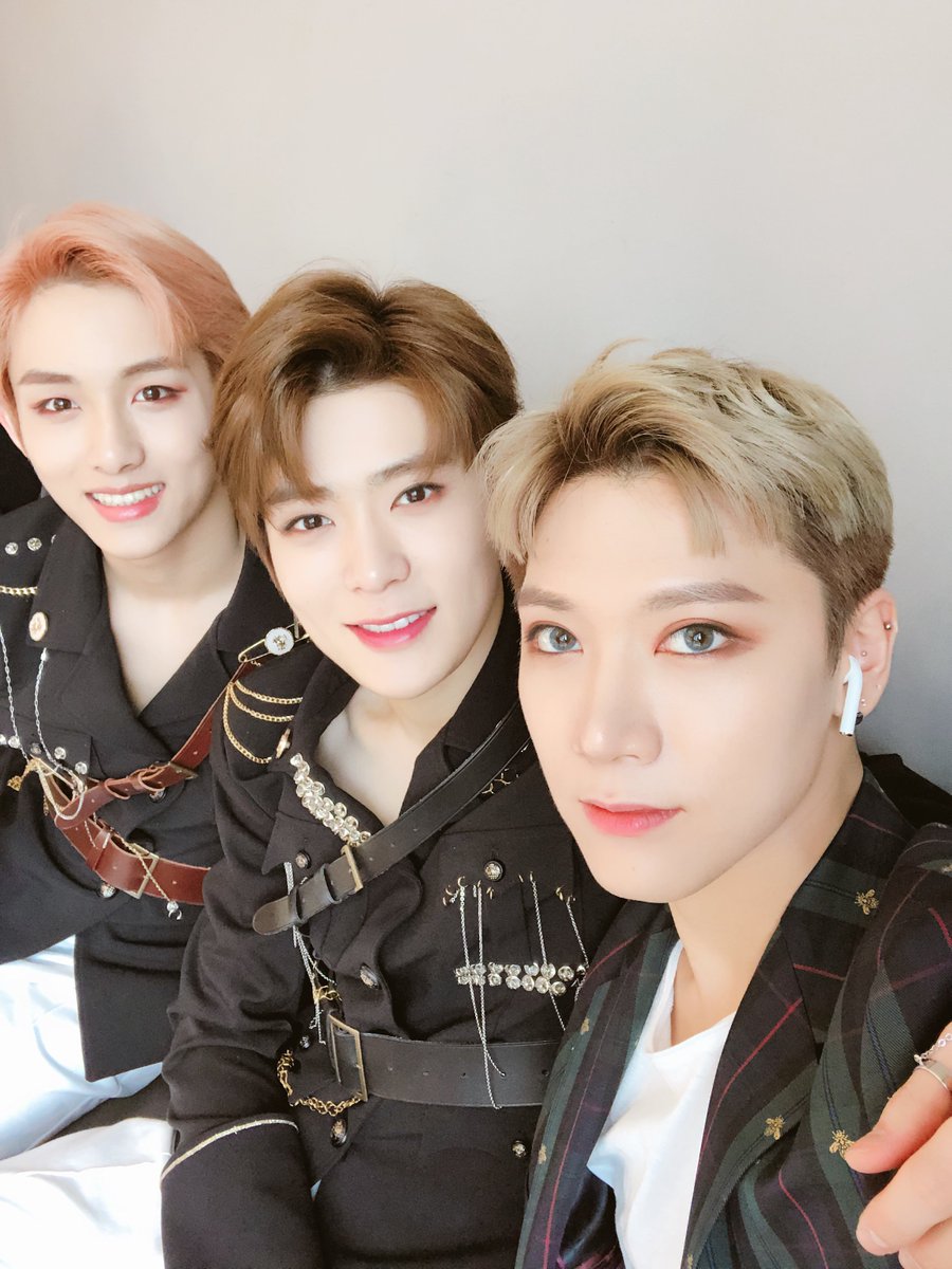 NCTsmtown's tweet photo. 윈재텐의 표정연습💚
-재혀니 https://t.co/u9qePeNUZ1
