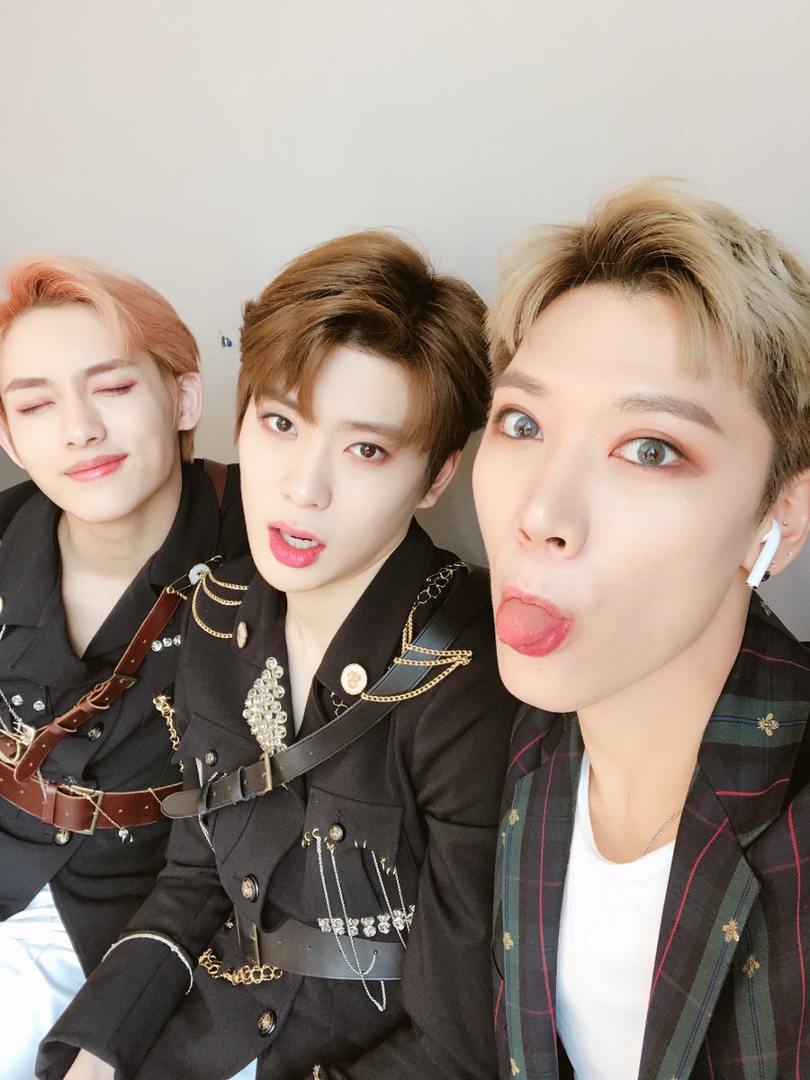 NCTsmtown's tweet photo. 윈재텐의 표정연습💚
-재혀니 https://t.co/u9qePeNUZ1