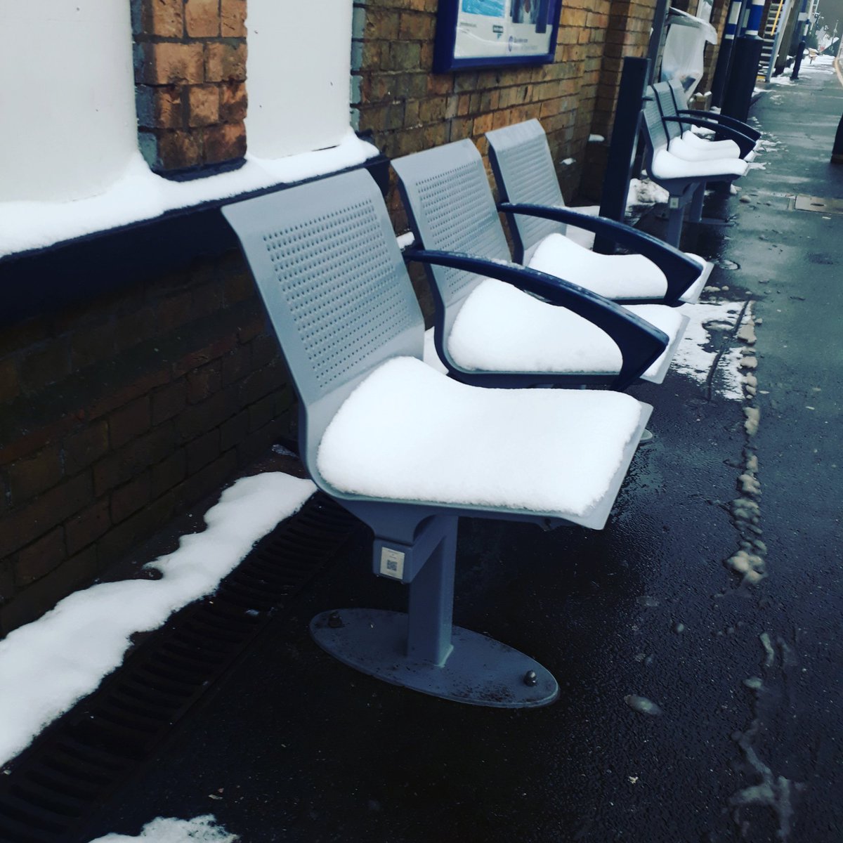 marcwebber's tweet photo. After you. No..after you! #snowbum https://t.co/cbOg1wXhHG
