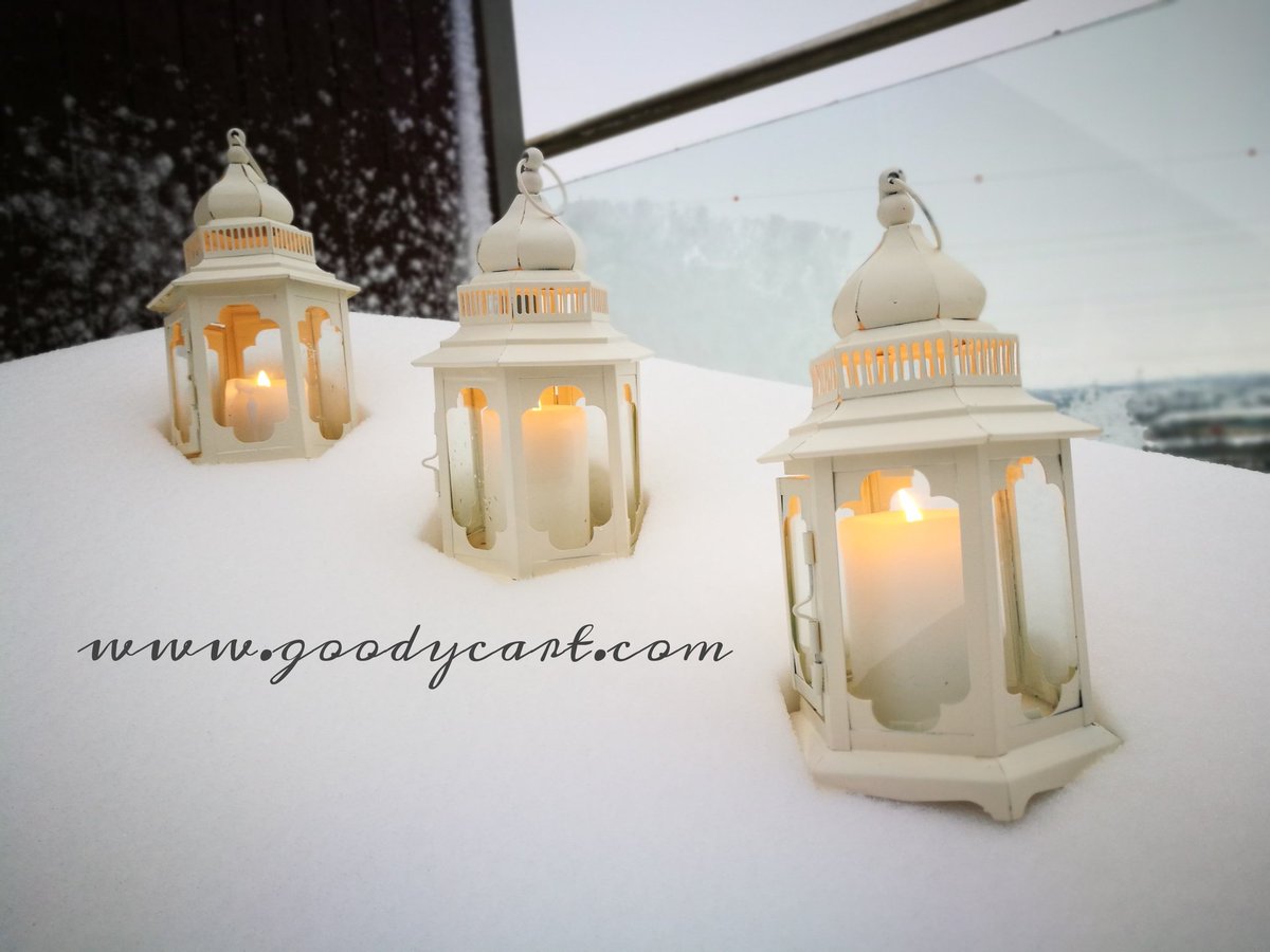 GoodyCart's tweet photo. Snowed in. Be safe everyone #weddings #dublin #irishweddings https://t.co/aLaDVpLY06