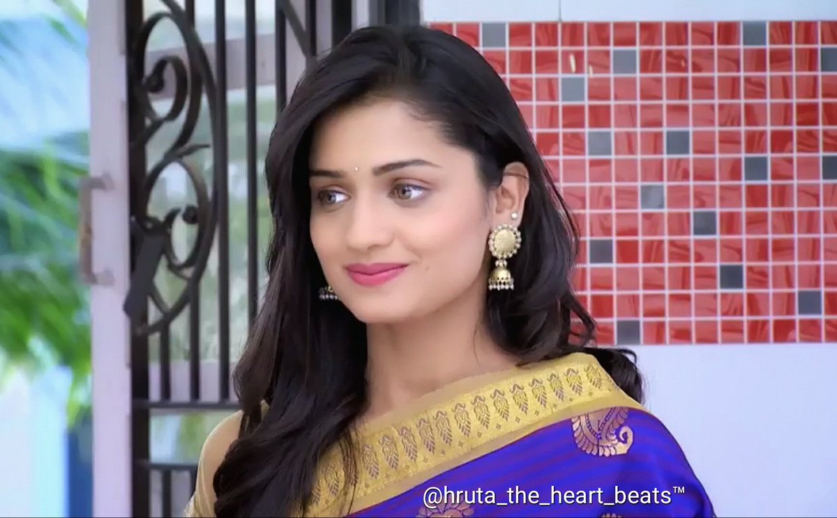 Hruta The Heart Beats On Twitter Saree Look Dazzling
