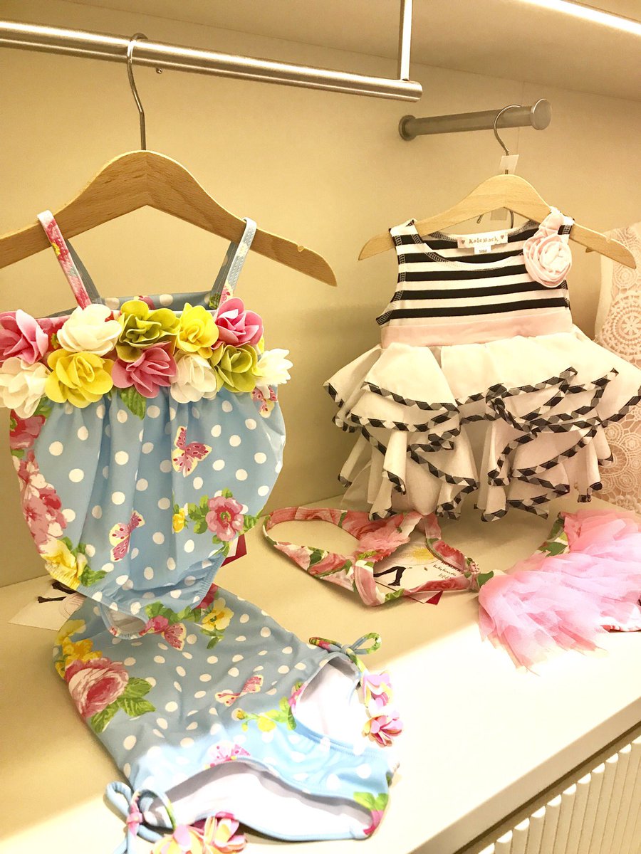 Mamayprofesora's tweet photo. Asรญ de bonita es la tienda #modinishop en #Barcelona #PauClaris Ropita preciosa y elegante! ๐ Y tienen la firma #katemack Gracias @RevistaRusa por invitarnos! #Barcelona #bcn #bebes #mamastuiteras https://t.co/yz2OjQKVrH