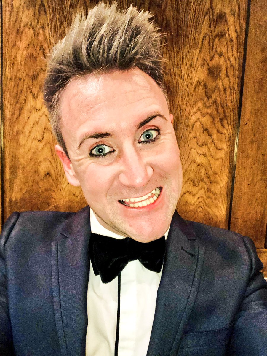 simon_kofficial's tweet photo. Can’t Believe The Final Of @alltogethernow Tonight 7:15pm @BBCOne I’m SO Excited 😃Who’s Your Winner?Tune In To Watch, See Me &amp; The 100 Judges,Who Do We Pick To Win The £50,000 Prize? X #alltogethernow #simonksinger #simonsmarathon @simonsmarathon #disabledsinger #wheelchairjudge https://t.co/yWYvttENo2