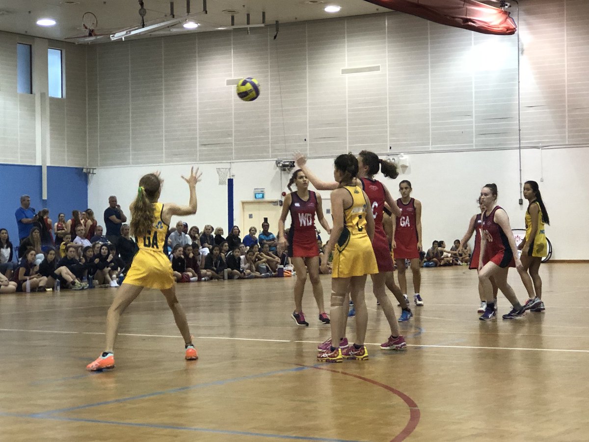 classflipper's tweet photo. U16 final underway Tanglin A v AIS. Great crowd supporting. #EatSleepNetballRepeat https://t.co/Fyy7mfLVB7