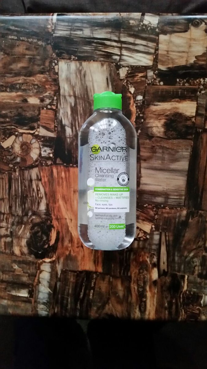 beautylabelgh's tweet photo. 💕NewStock💕 Garnier Micellar Cleansing Water Makeup Remover @beautylabelstore #BLSBeauties #makeupaddict #online beauty #makeupremover #makeupcleaner #Ghana #Lagos #facebeauty #cleansingwater #miscellarwater #London https://t.co/fuJBbHgX3Z
