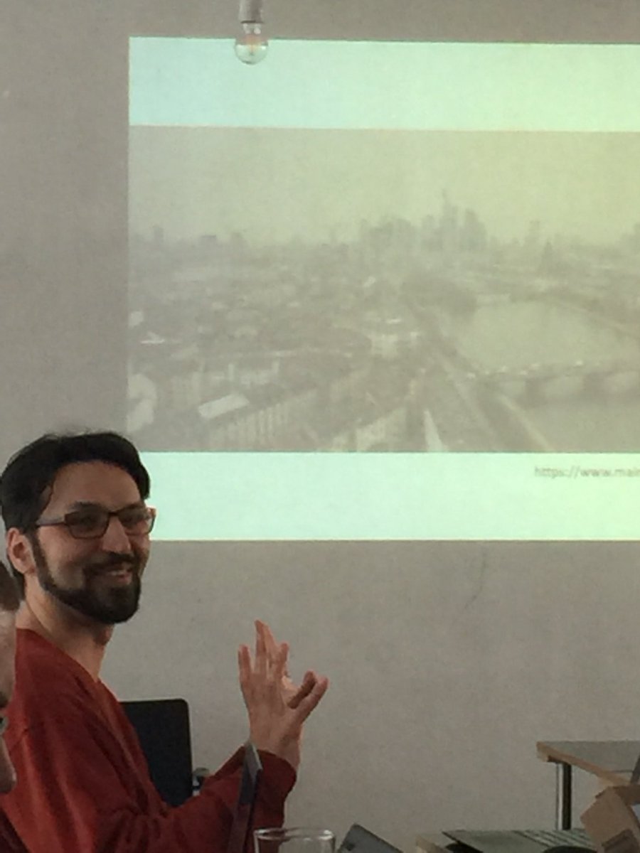 zoellerm's tweet image. Starting the #ODD18 in #Frankfurt with a short introduction by @aCandidMind from @codeforffm #Hessen #OpenDataDay @codeforde
