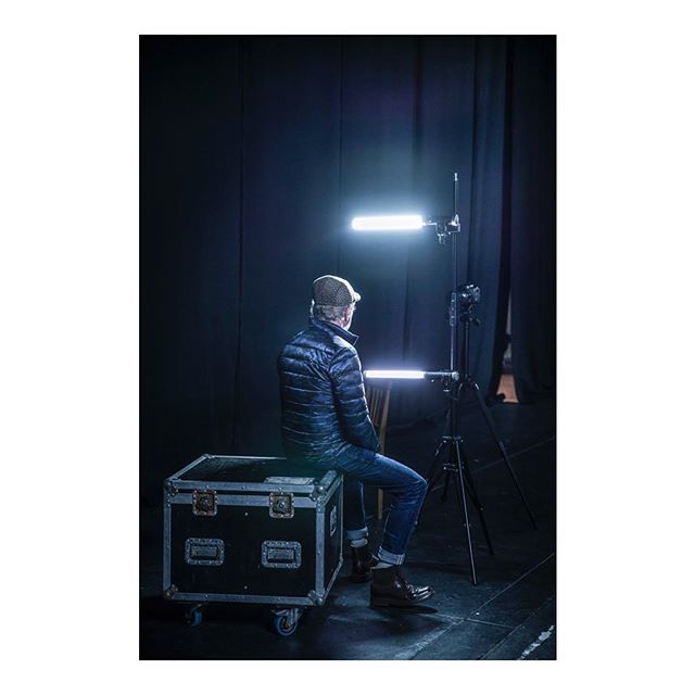 studioallard's tweet photo. Back Stage avec Trac Vue sur Scène.
▶️ Rendez-vous ce soir à 20h pour la représentation de "La leçon de photographie" à l'espace Noriac à #Limoges.
#lalecondephotographie #photolim87 #backstage #lightmaster #espacenoriac https://t.co/jG5BOiOpOO https://t.co/YtqjqHkJbY