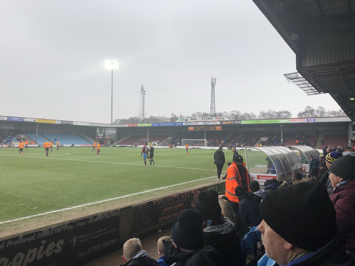 HipHoppingYorks's tweet image. It’s no @frickleyafc but it’s football, well done @SUFCOfficial for getting the game on and @OfficialOAFC and fans for getting here. #SnowProblem #IGot99ProblemsButThePitchAintOne #TheBeastFromTheEast