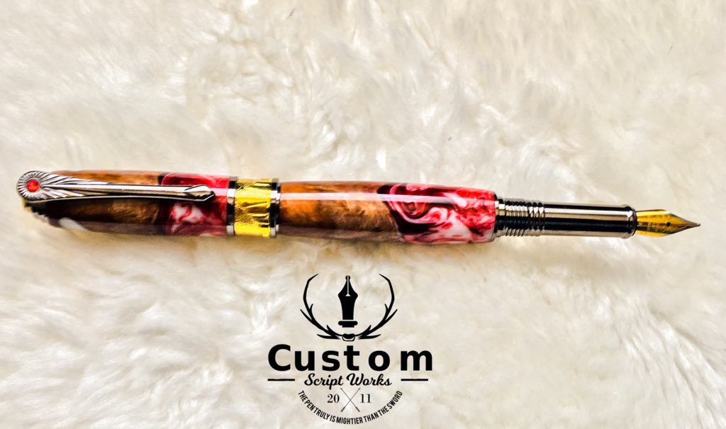 CScriptWorks's tweet image. One of our most #unique, luxurious creations to date that we’re sure you’ll #love . Magnificent burlwood infused with lavish crimson acrylic make this a work of near science fiction. 24k gold Schmidt medium tip. #YEGBusiness  goo.gl/71rBjb