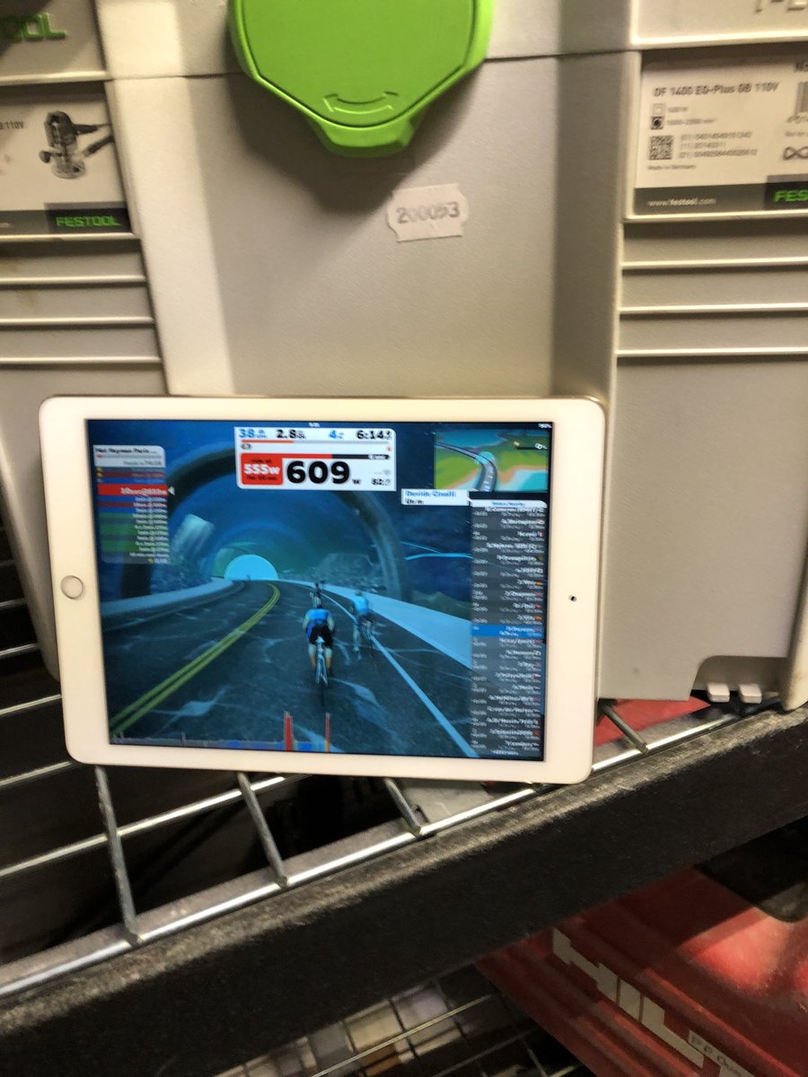 ppbuilding's tweet image. Morning of indoor training #Zwift #tacx @gcntweet #training