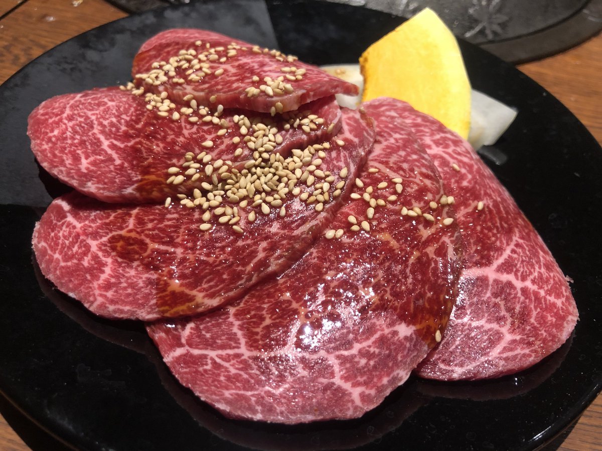 今日は僕の誕生祝いで、
親や兄弟…家族で焼肉屋へ〜 ^_^

大ｼﾞｮｯｷで飲むﾋﾞｰﾙが美味すぎる〜♪