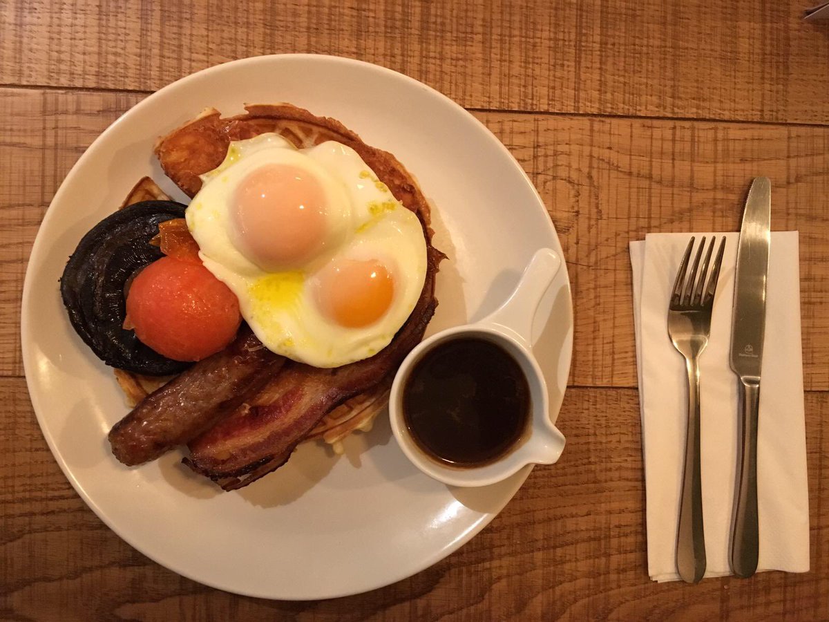 SpotPutney's tweet image. Saturday brunch dilemma, waffles or a full English? We've brought them together and serve it with maple gravy #spoho #brunch #saturday
