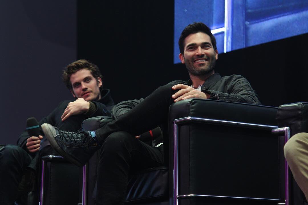 THoechlinOrg's tweet image. #TylerHoechlin and Daniel Sharman during the #goodbyecon panel this morning.