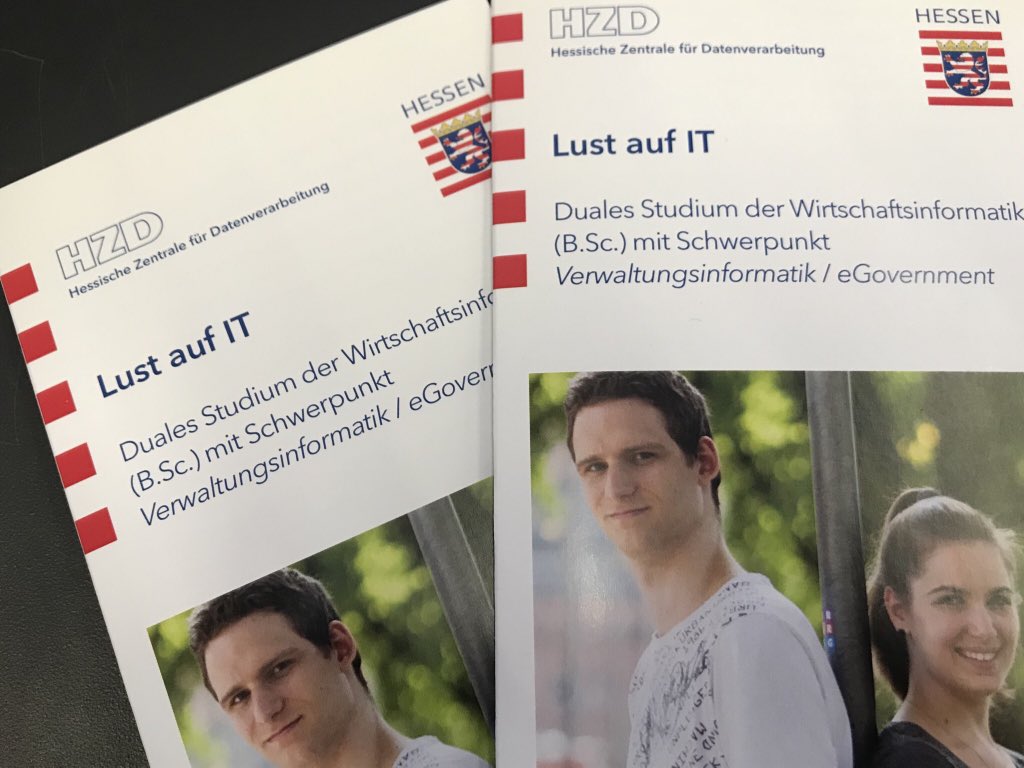 FinanzenHessen's tweet photo. Co-CIO #Jabkowski, #HZD-Chef Kaiser und #HochschuleRheinMain-Präsident #Reymann besiegeln #DualesStudium für #IT-Nachwuchs: #IT-Kompetenz für #Hessen. https://t.co/jcVMus65sK
