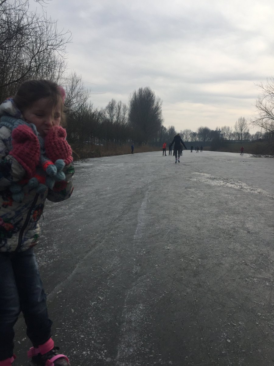 Schitterende lange schaatsbaan in #lunetten