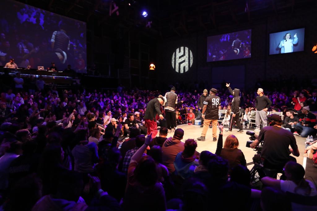 nantesfr's tweet photo. Toute la scène internationale hip hop s'est donnée rendez-vous ce soir au @lelieuunique #hipopsession #hos2018 #Nantes #BattleOPsession https://t.co/dFLfwZ1WwE