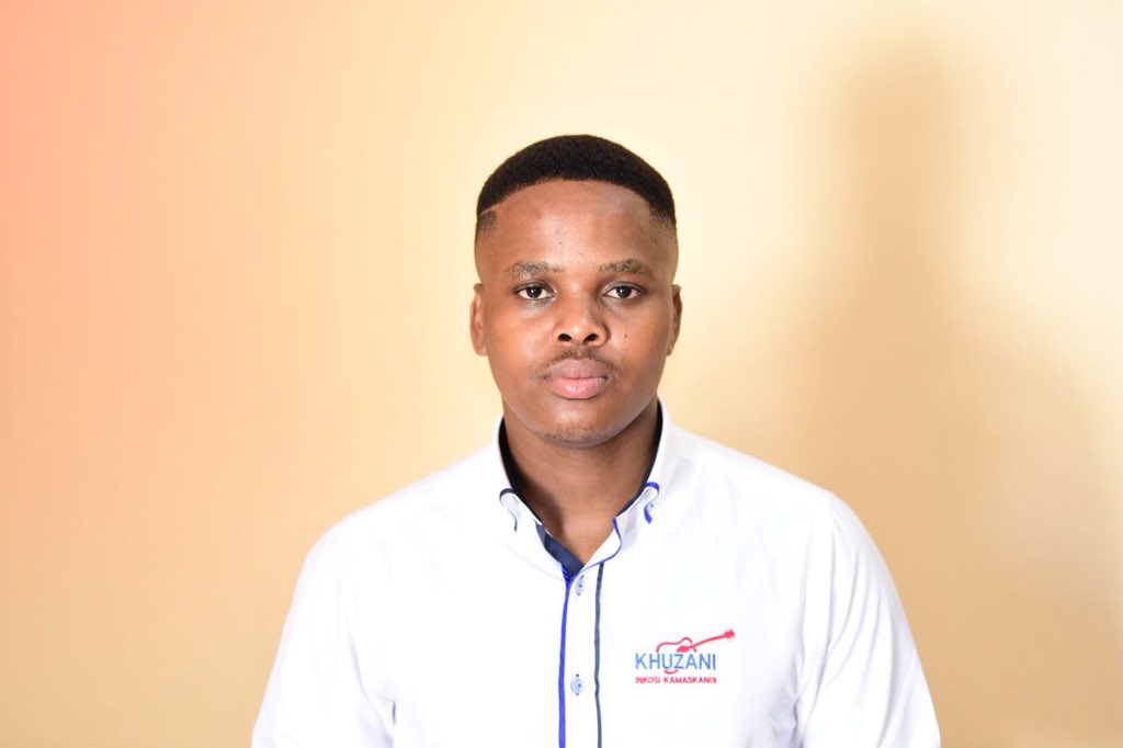 manvestment's tweet photo. @SayEntrepreneur We are his official barber team &amp; serviced provided our services this morning for his upcoming album. His influence is unparalleled #thebluenation #bestbarber #bestinkzn https://t.co/O41F2tdGZ6