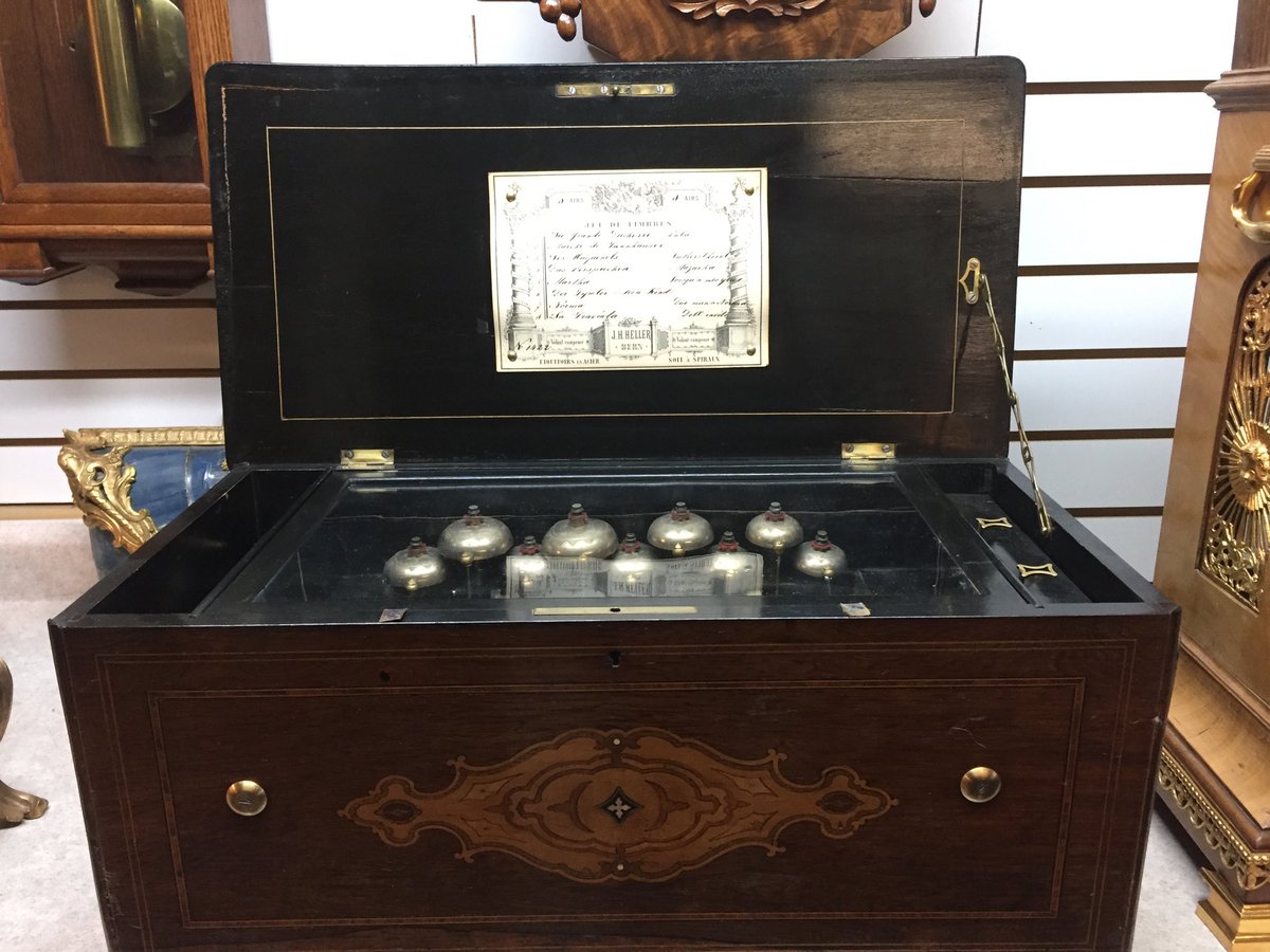 JordanClocks's tweet image. J.H.Heller of Bern Swiss music box circa 1866. Eight tunes with nine engraved bells. Sounds fantastic.
