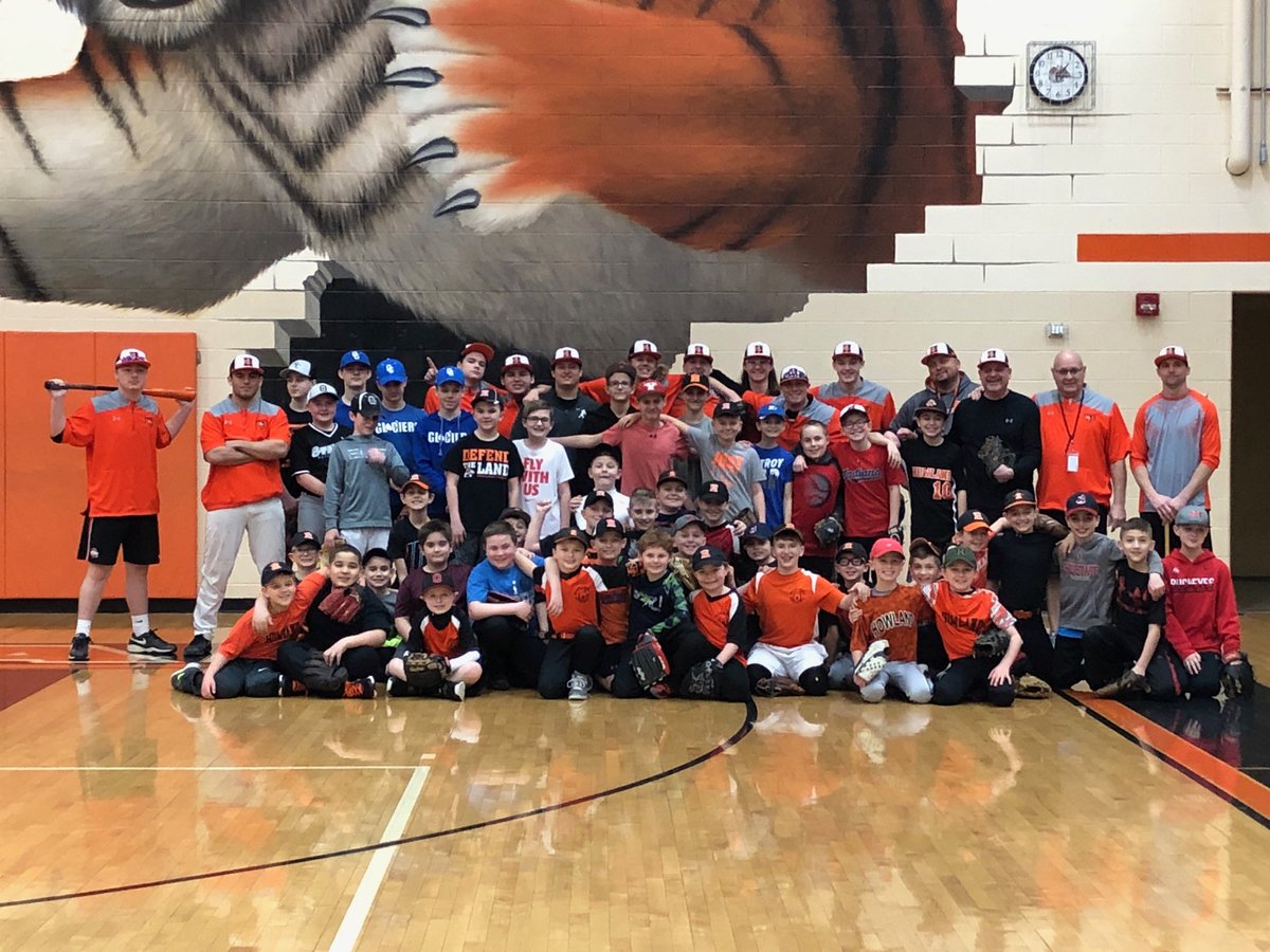 CoachDrapp's tweet photo. Great day for the Howland Tiger Baseball Family. Had over 50 future Tigers at our baseball camp. Very excited about the future of our program. Tigers Eat!
#HTBFamily https://t.co/Oa4HbLbiKz