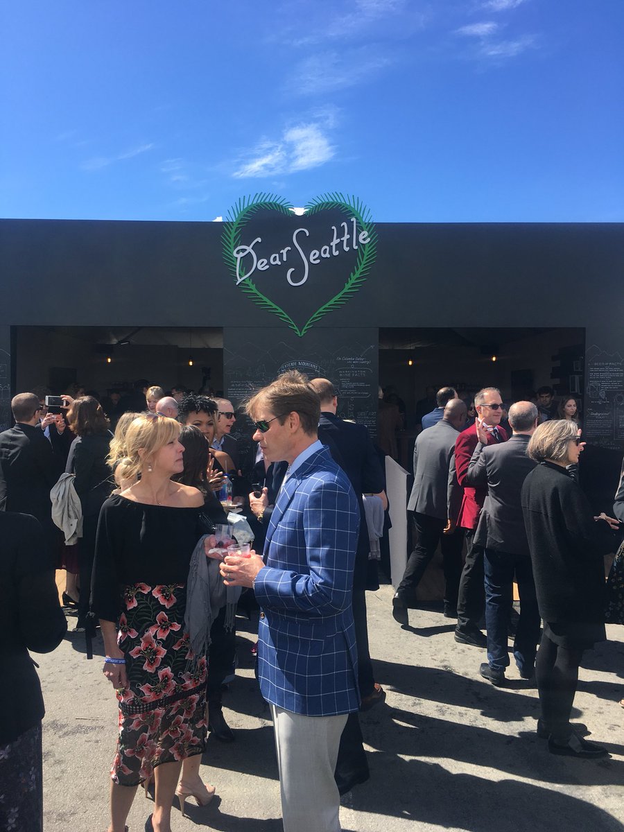 filmindependent's tweet photo. We’re shucking oysters and eating popcorn at the @VisitSeattle tent. Excited for @MattyBrownFilms teaser of Dreamcatcher! #DearSeattle https://t.co/MvH8GQg6qC