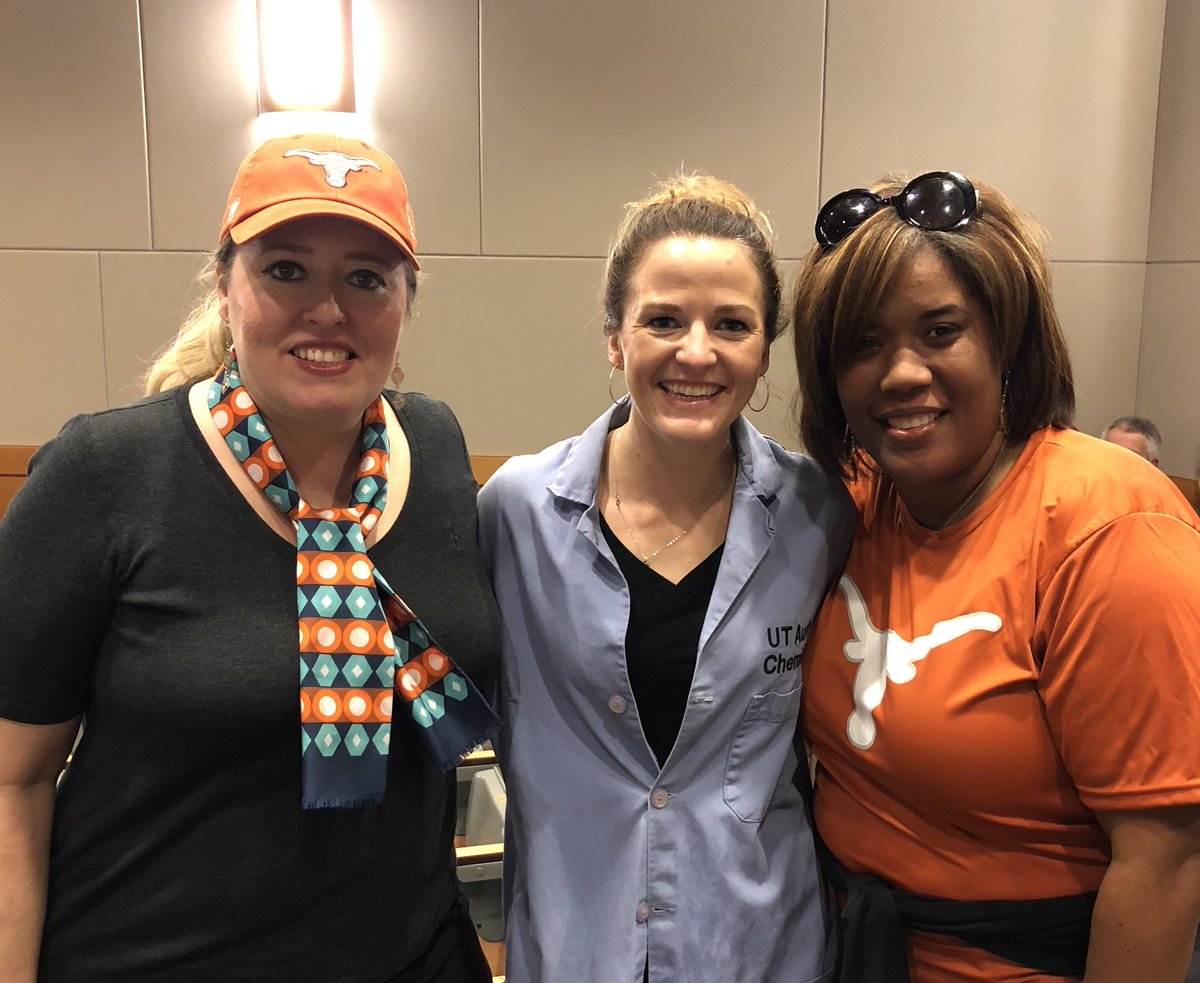 LT_DonnaD's tweet photo. Fun with Chemistry! 🔬Thanks for a phenomenal show today Dr. Biberdorf! #hook’em #utexplore #learningtreeinspired @NISDLearningTre https://t.co/XuFbC9MKeE