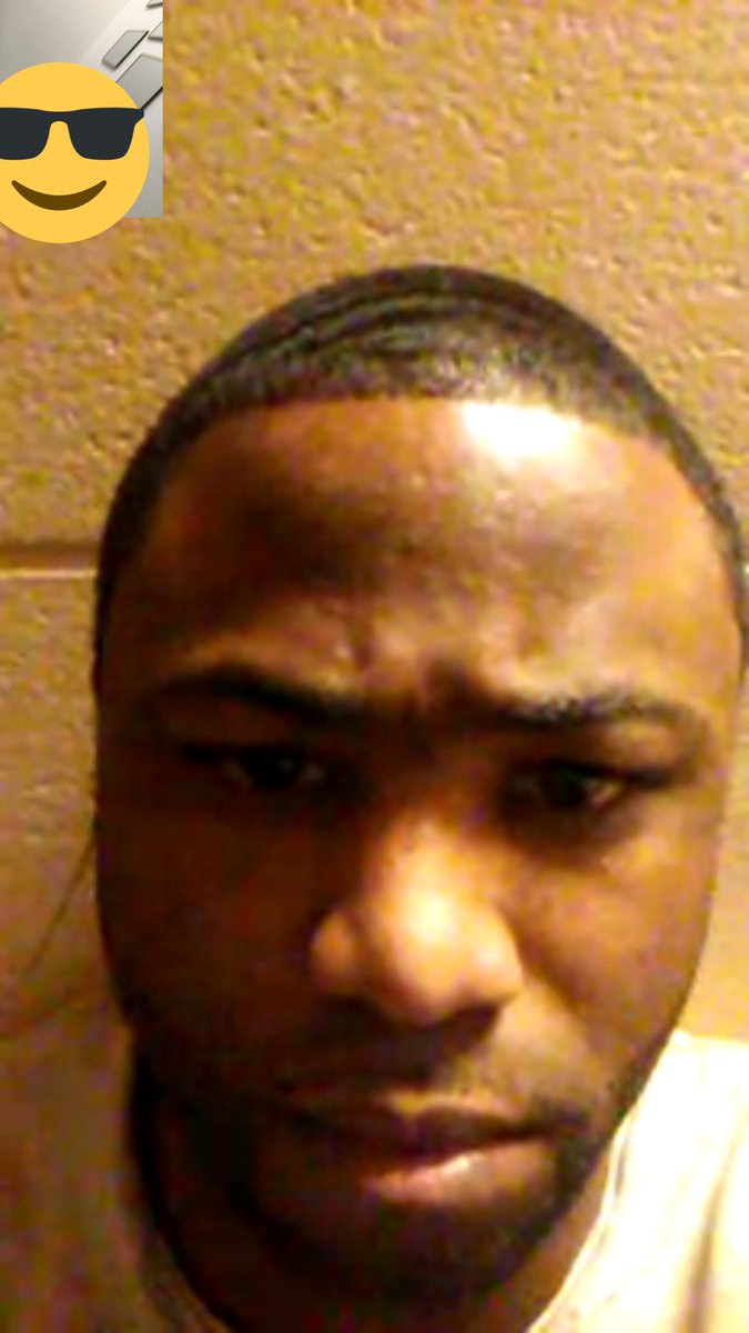 classy504's tweet image. I’m the only lady in here, still the realest nixxa in the room!!!!! Inna hood hollin #FREEWEST 😎💪🏾