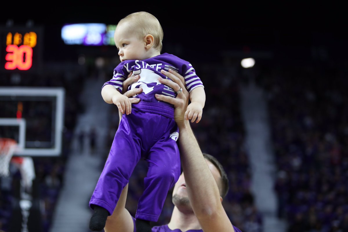 MitchGregson's tweet image. This contest should be nation wide in college and NBA, with strict age limits for competitiveness. #GeniusMarketing #BabyRaces RT @kstatesports: Congrats to Goldyn!  Winner of our 4th Annual Baby Race. 👶🏀👏