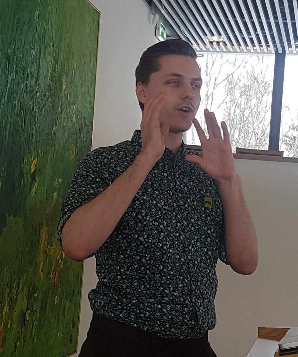 Vi er heldige som har Ås Grønne Studenter i fylket! De er skikkelig gode til å lage arrangementer med grønn politikk som engasjerer, og har gått fra 3 til over 50 medlemmer på et år! Her ved hilsningstale fra leder <a href="/fiskehandler/">Monica Strømsland</a>