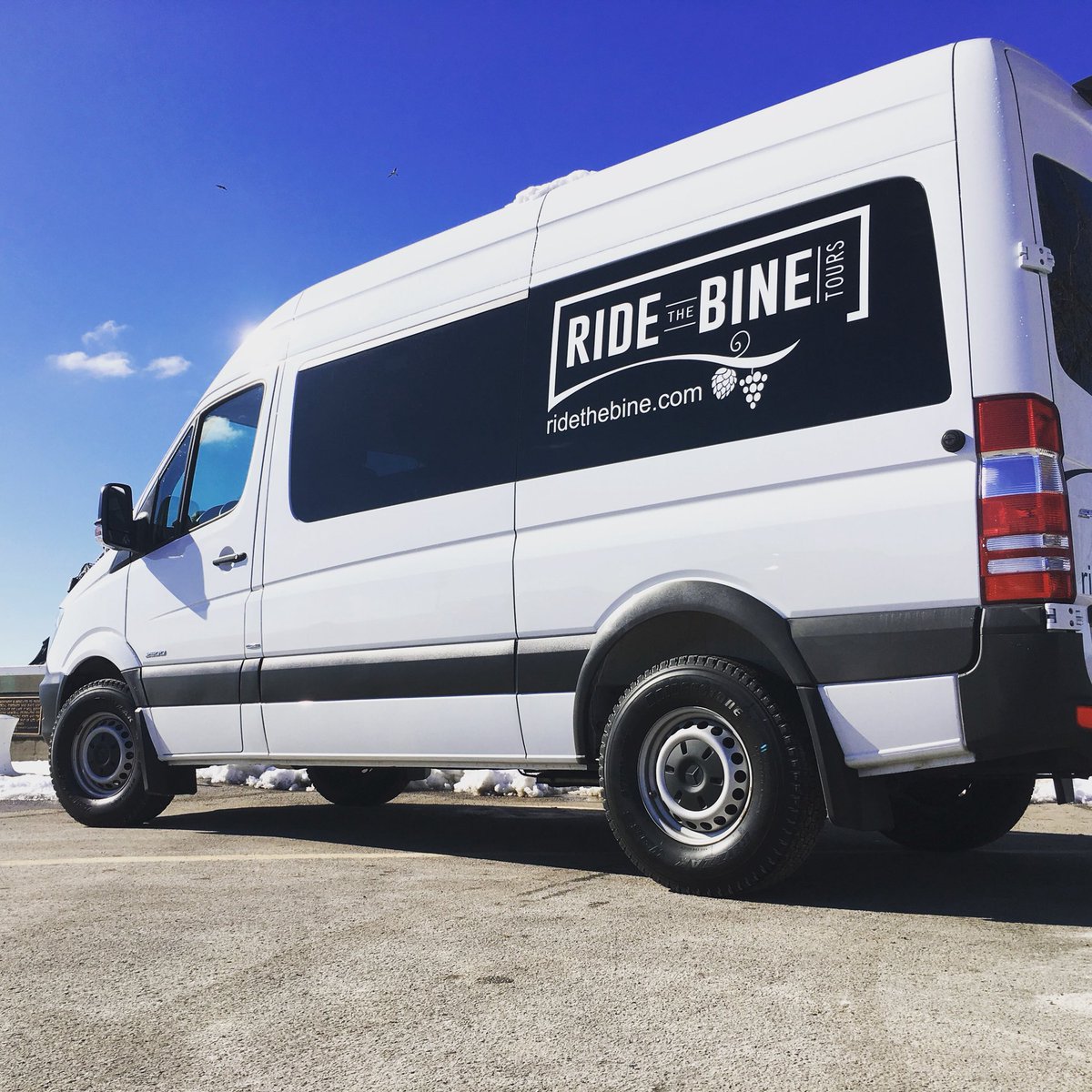 RideTheBine's tweet photo. Blue skies and sunshine ☀️ another beautiful day for a #winetour 🚐🍷🥂🍻 #ilovenorfolk #itsbinetime #saturdayvibes https://t.co/8I1wcyizkf