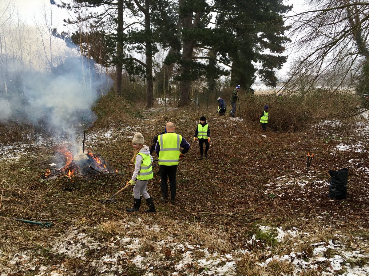 1stRothley's tweet photo. The Scouts decided to clear the disused BMX track. They made a great start by clearing half the brambles this morning. #YouShape #iScout https://t.co/pvkaNExggd