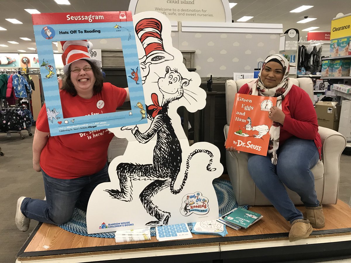 Meg_Geg's tweet photo. T1886 is loving the Dr Seuss event! #drseuss https://t.co/kKrVzwKnlO