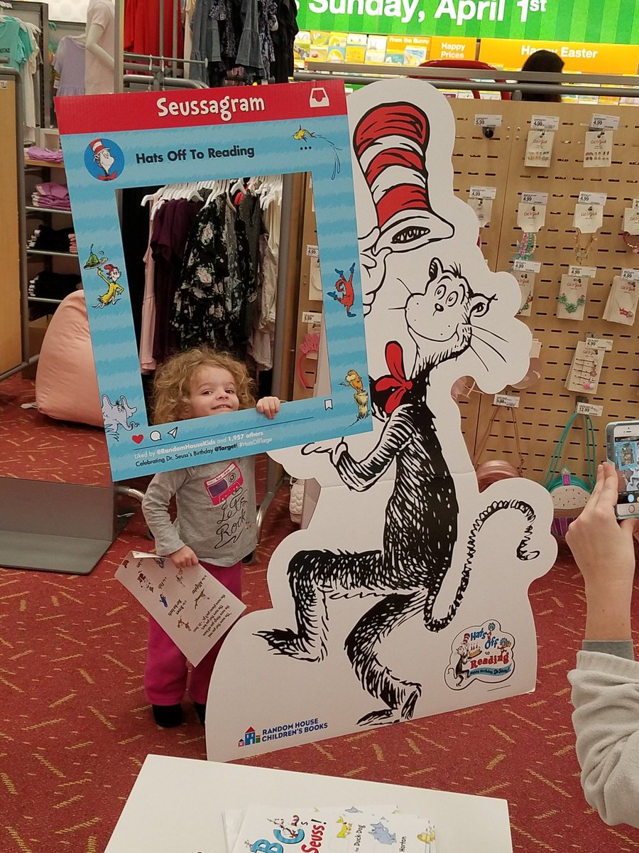 Hats off to reading
#hatsofftarget <a href="/L_Bomb1/">L_Bomb</a> @ap_target <a href="/TaylorHabrock/">Taylor</a>