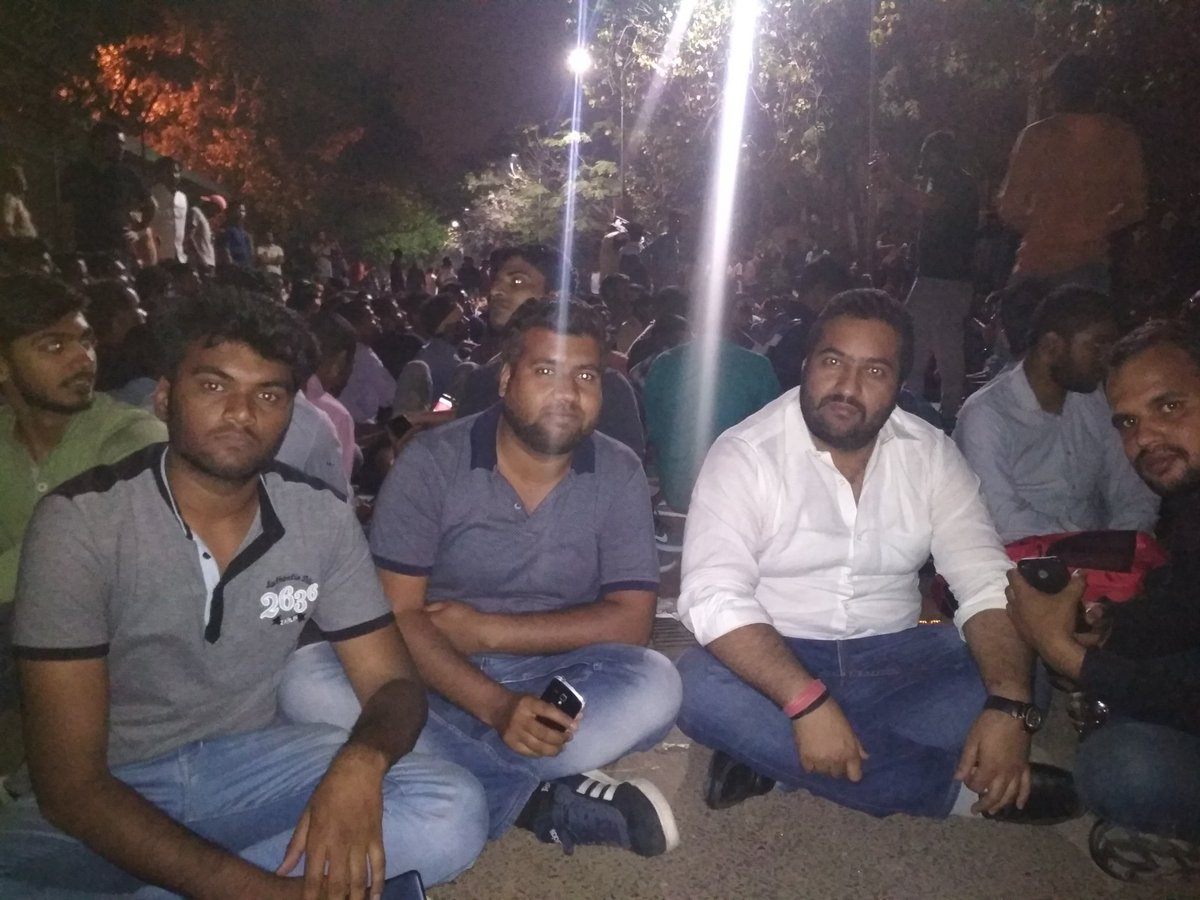 SanjaySingh____'s tweet photo. At This time also our shri @Fairoz_JK ji NP NSUI is also sitting with the ssc students against #sscscam https://t.co/w6blCzl7CU