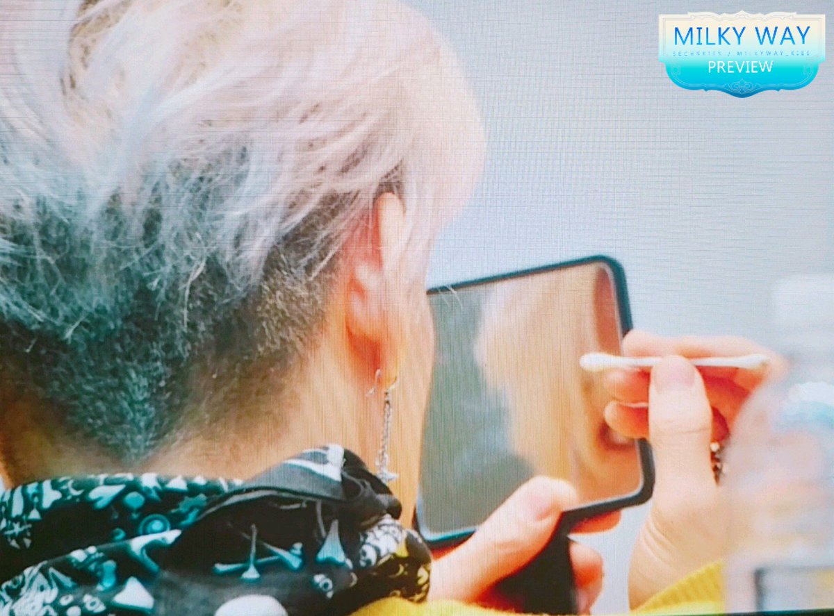 MilkyWay_kies's tweet photo. 180303 강성훈 화보집 팬사인회
강성훈프리뷰❤
 
눈물약넣는 후냐...
뒷모습...상남자...😭
뭔지모르겠는데... 섹시합니다........

#젝스키스 #젝키 #SECHSKIES  #水晶男孩  #ジェクスキス #강성훈 #KANGSUNGHOON  #カンソンフン https://t.co/MTuk09eIka