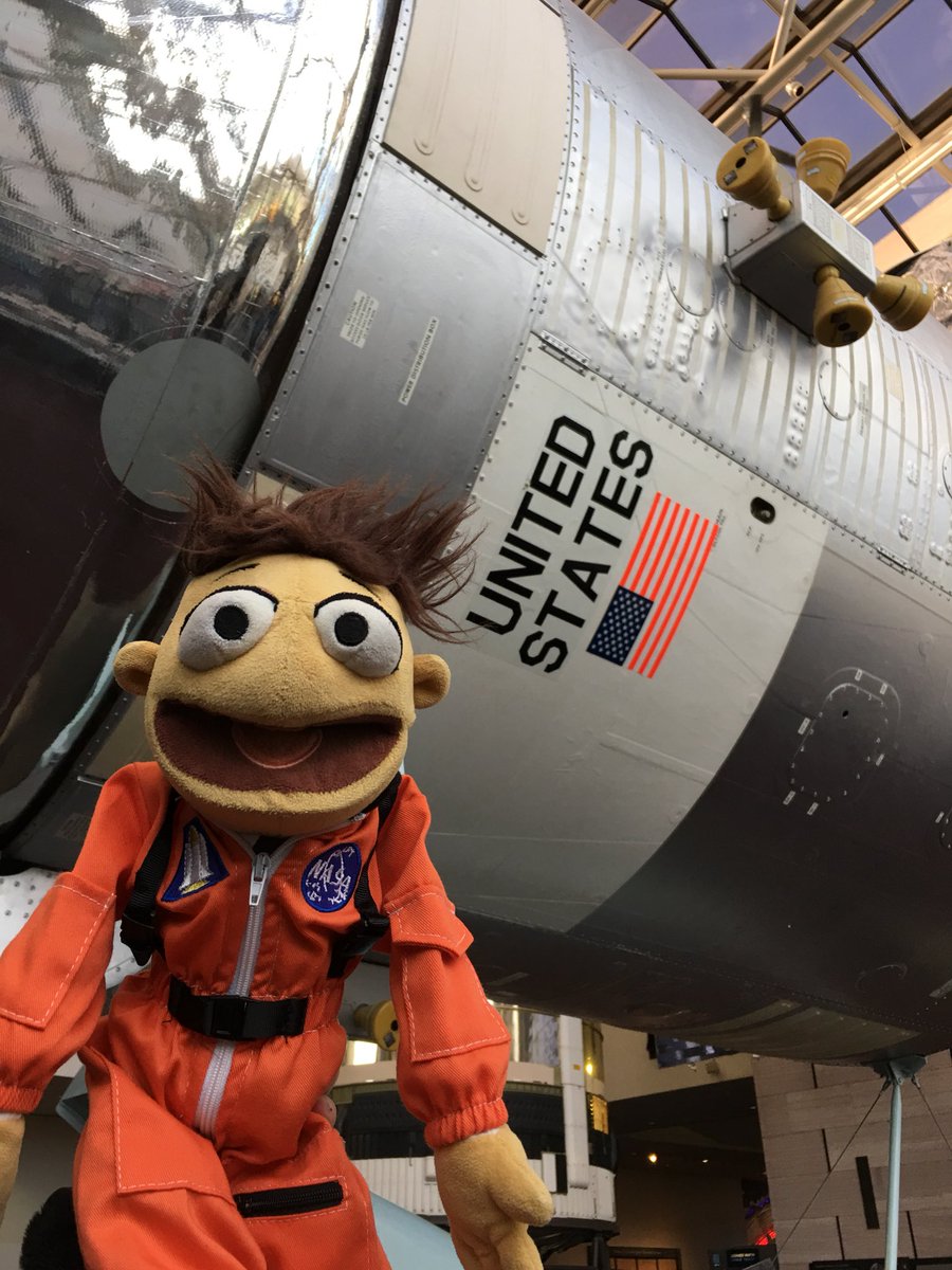 littlewaltercon's tweet photo. I’m so excited to be at the #airandspace museum @smithsonian #WashingtonDC #muppetsinspace https://t.co/1RGNDHMcUx