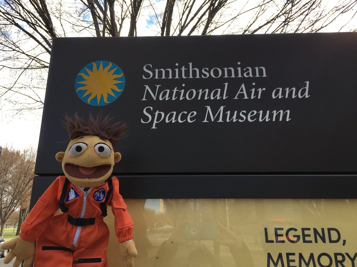 littlewaltercon's tweet photo. I’m so excited to be at the #airandspace museum @smithsonian #WashingtonDC #muppetsinspace https://t.co/1RGNDHMcUx