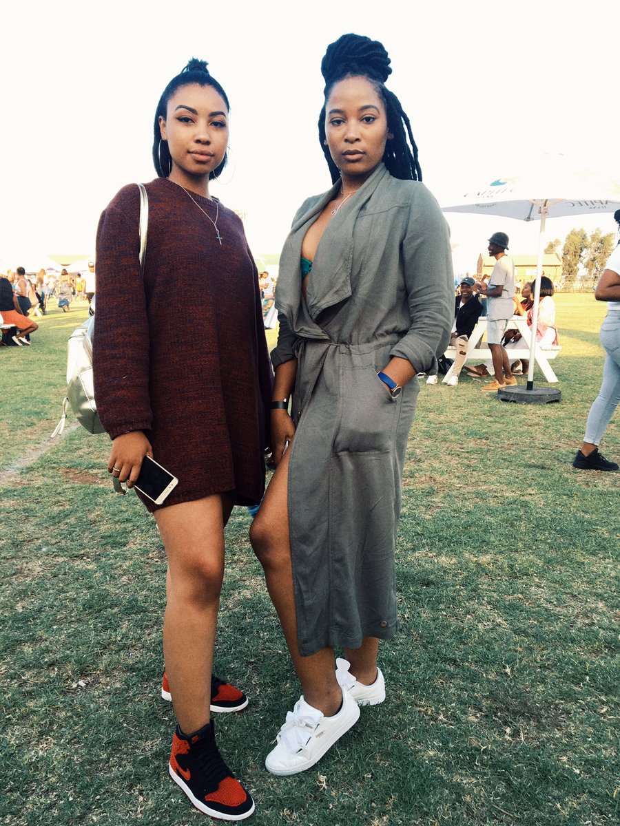 YOMZANSI's tweet photo. SPOTTED FACES: Whats a vibe without the ladies! #tembisastreetfoodmarket ๐๐ญ๐๐ฎ @easysaturdays @MTVBaseAfrica https://t.co/IGsKLYykkI
