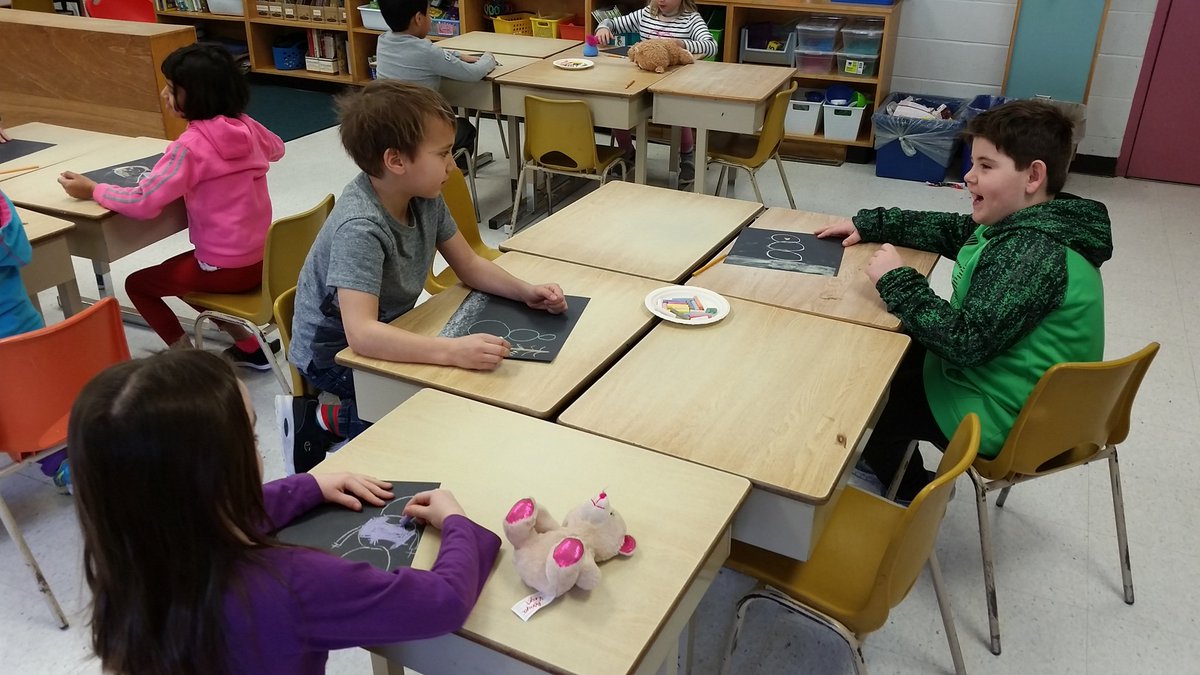 NESalvatori's tweet photo. Using the poem "Tall as a Tree" to help us focus on visualizing as an important reading strategy. Putting some of the pictures from our minds on to paper βπ²
#asesroars #tldsblearns #visualize #primary #reading #chalkart https://t.co/uCLYpvyzr0