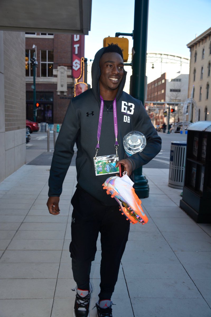 JamiDanay's tweet photo. Welcome to Indianapolis, Stephen Roberts!  #jamidanayphotography #Combine2018 https://t.co/Um7IXK9I7x