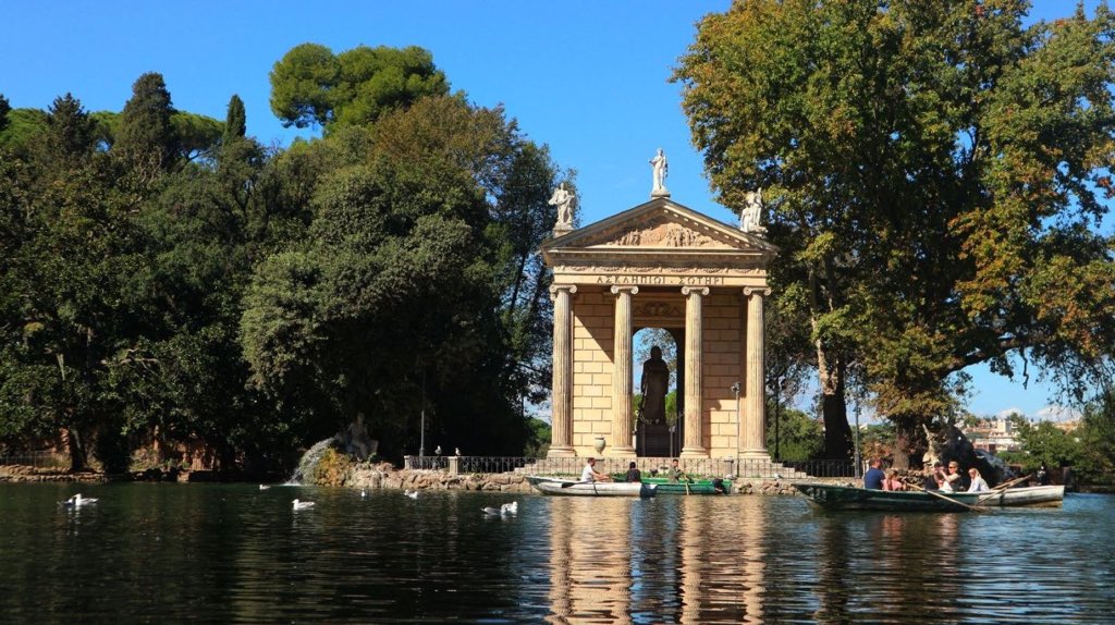 DestinazioneT's tweet photo. Trovare un posto a #Roma in cui ci sia silenzio e pace è quasi impossibile!😱Eppure ci sono luoghi magici per trascorrere una giornata fuori dal caos e molto romantica😍Conosci il Tempio di Esculapio, e le sue barchette per una gita in pieno relax? 🛶🏛️⬇https://t.co/nhTMl7wptB https://t.co/TciYR5WPoB
