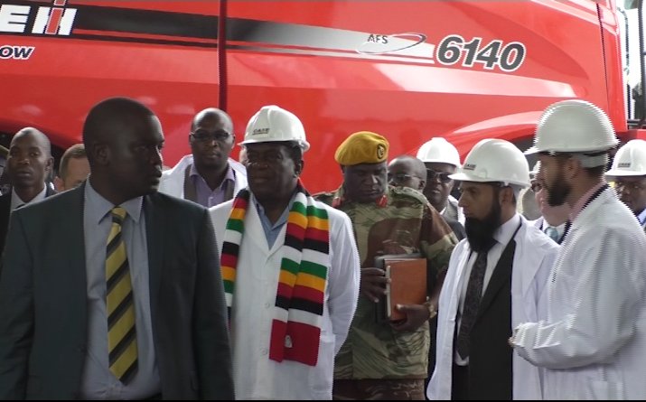 ZBCNewsonline's tweet photo. President Mnangagwa tours local ICTs giant:  https://t.co/MX46irLIle https://t.co/Mj79ZWdekx