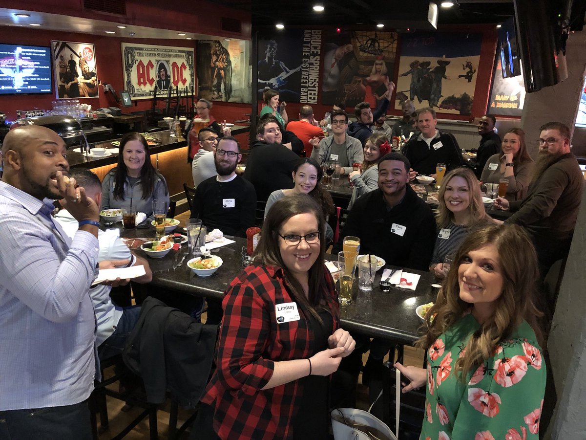 T0nyT0niT0ne's tweet image. Q4 Pinnacle Dinner! Awesome time with awesome people. Congrats to everyone and look forward to seeing you soon. #MidStatesProud #TheU #OKCWay
