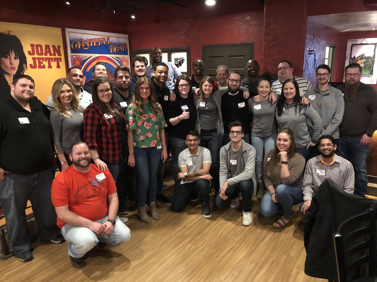 T0nyT0niT0ne's tweet image. Q4 Pinnacle Dinner! Awesome time with awesome people. Congrats to everyone and look forward to seeing you soon. #MidStatesProud #TheU #OKCWay